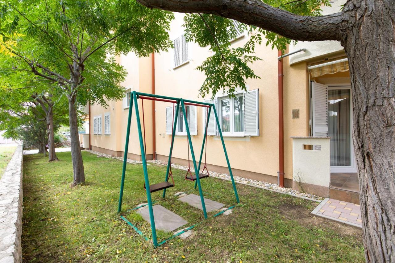 Villamarebaska Buitenkant foto