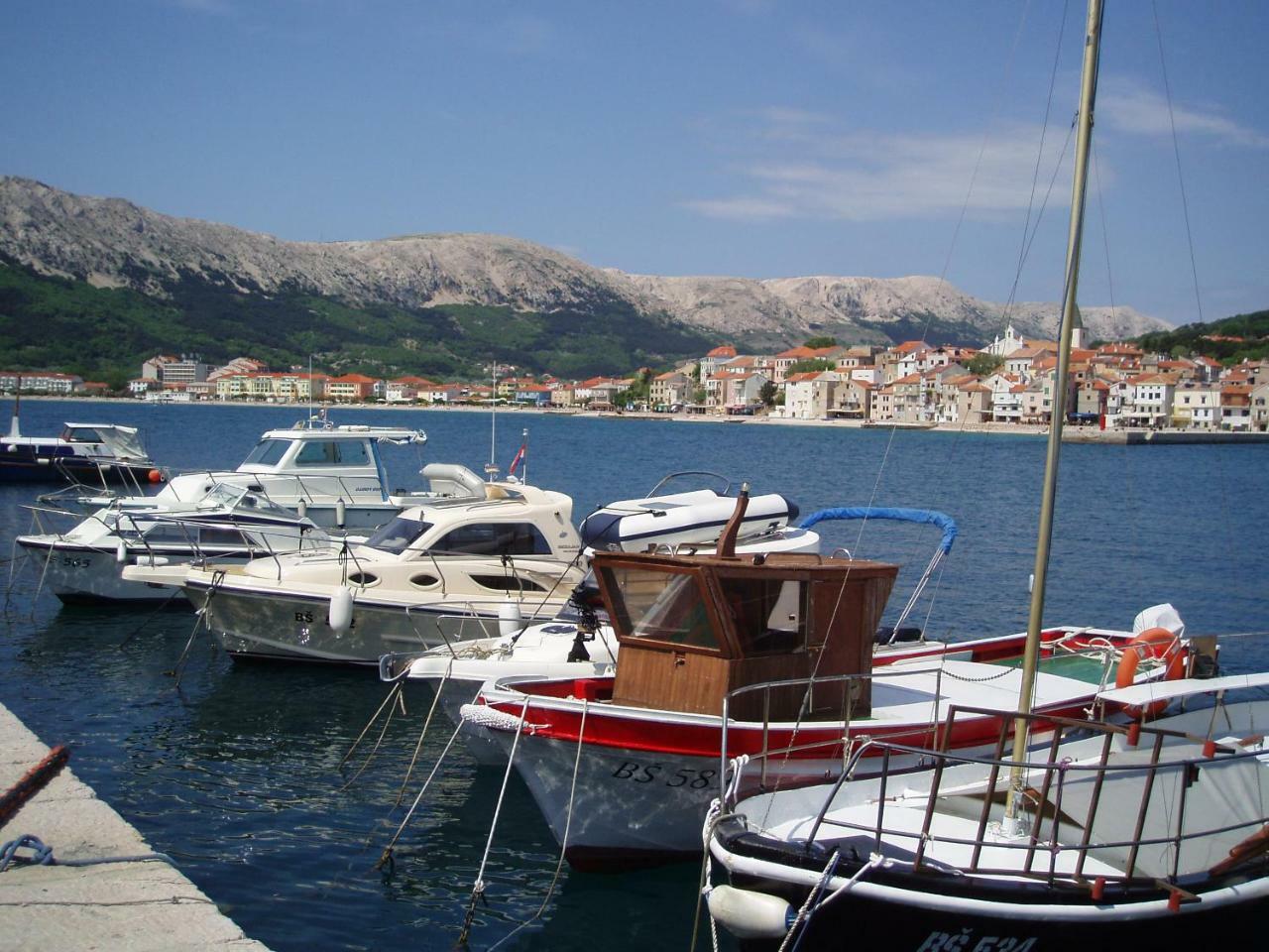 Villamarebaska Buitenkant foto